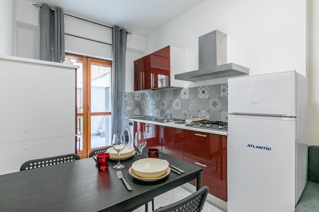 Villa Malfitano And Lolli Station Apt With Terrace Palermo Dış mekan fotoğraf