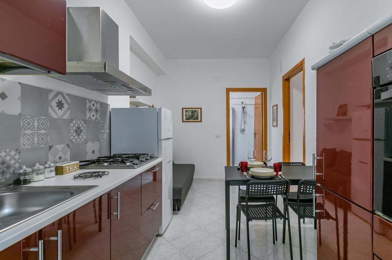 Villa Malfitano And Lolli Station Apt With Terrace Palermo Dış mekan fotoğraf