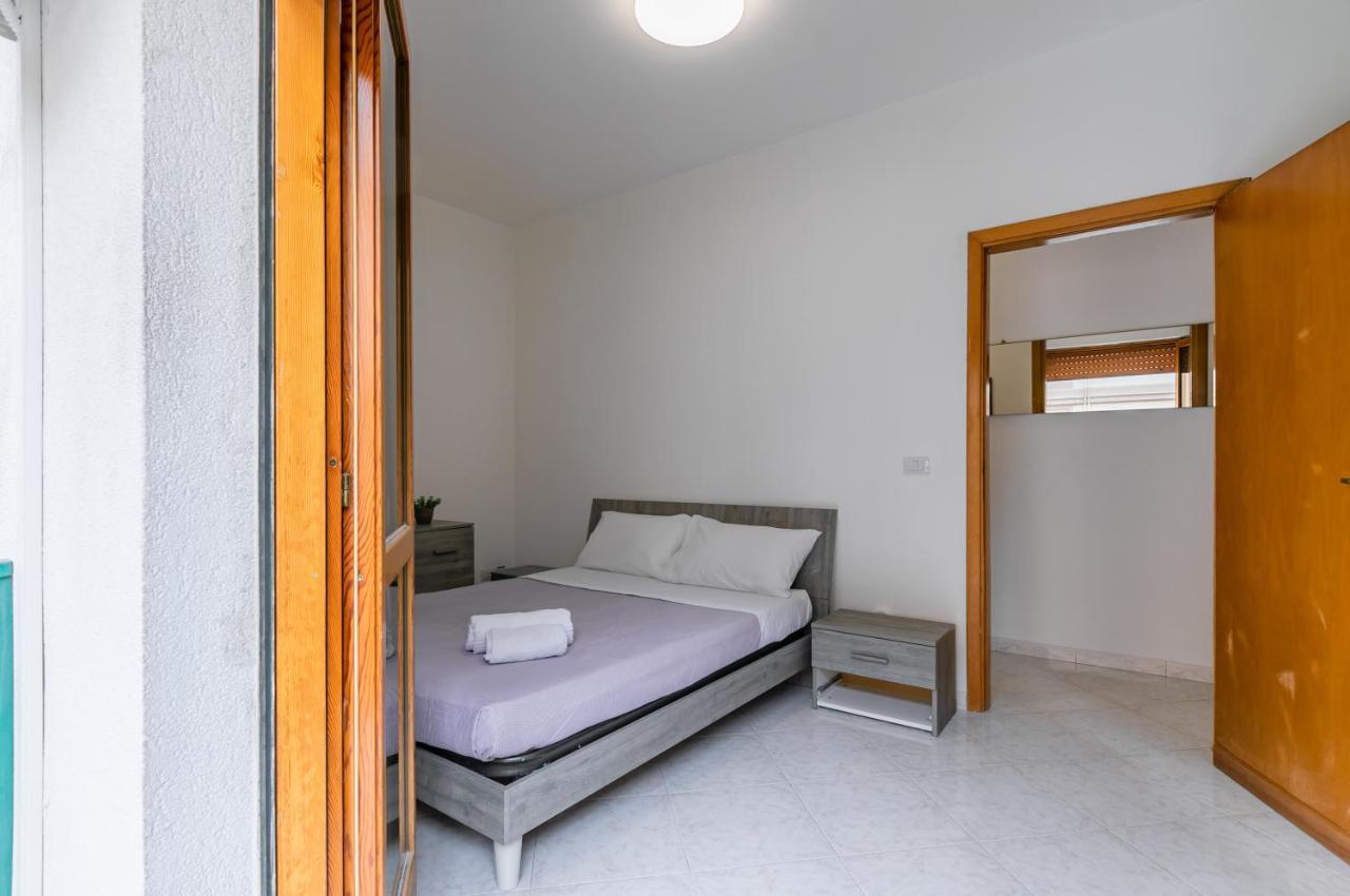 Villa Malfitano And Lolli Station Apt With Terrace Palermo Dış mekan fotoğraf